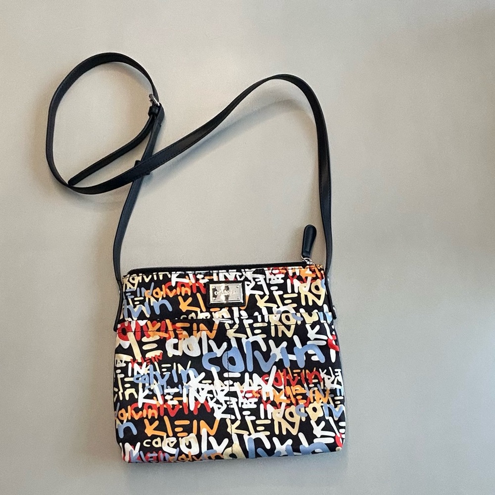 Calvin Klein Multicolor Graphic Crossbody Bag - Picture 3 of 6